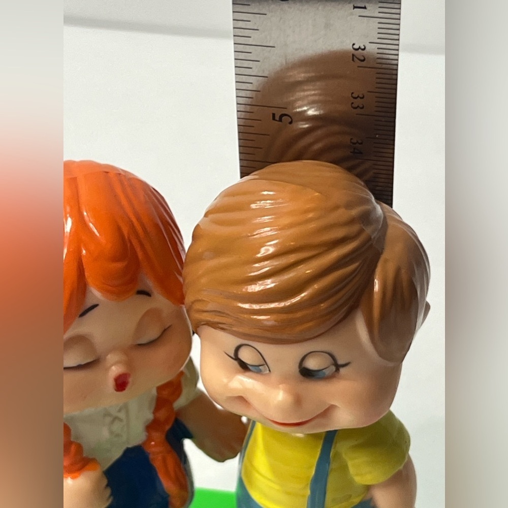 Vintage 1971 Berries Im So Happy You Came Into My Life Couple Figurine MCM - Picture 9 of 12